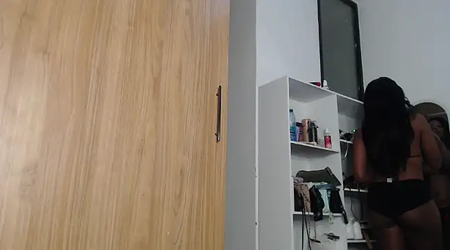 Snapshot of peeky_pinky chatting on 03.02.25 peeky pinky online show from 03.02.25