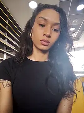 Leaberry online show from 12.16.25