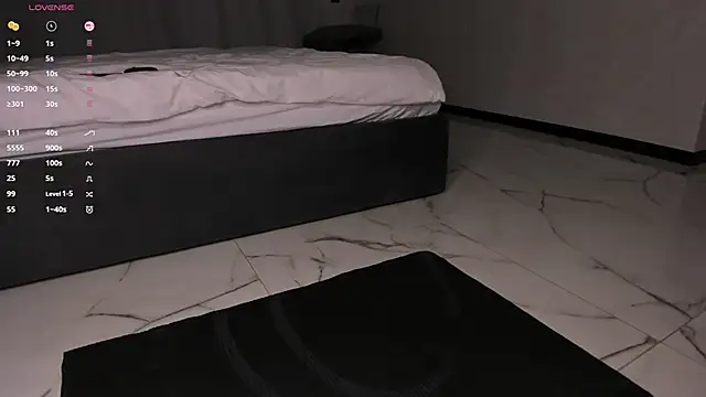 Snapshot of Devil_Minds chatting on 09.18.25 Devil Minds online show from 09.18.25