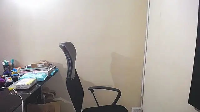 Snapshot of kendall_52 chatting on 01.13.25 kendall 52 online show from 01.13.25