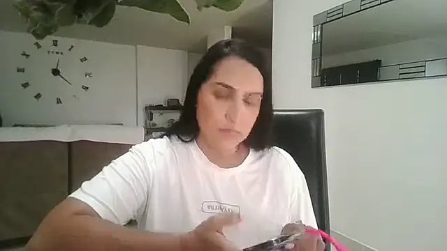 Snapshot of kendall_52 chatting on 09.15.25 kendall 52 online show from 09.15.25