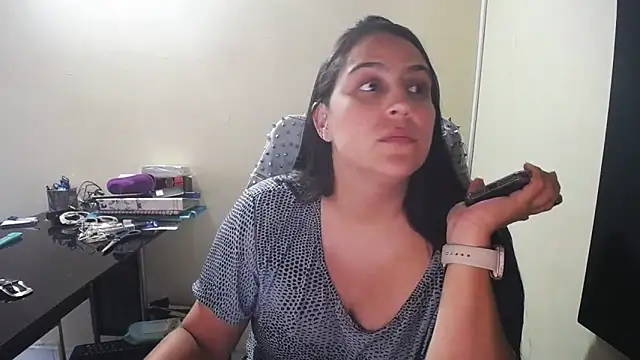 Snapshot of kendall_52 chatting on 11.29.25 kendall 52 online show from 11.29.25