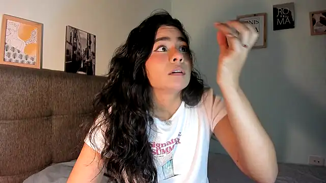 Snapshot of valeryvegas_2 chatting on 09.10.25 valeryvegas 2 online show from 09.10.25