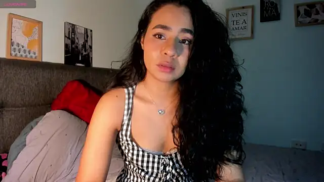 Snapshot of valeryvegas_2 chatting on 09.20.25 valeryvegas 2 online show from 09.20.25