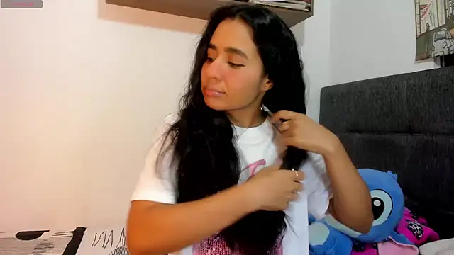 Snapshot of valeryvegas_2 chatting on 10.21.25 valeryvegas 2 online show from 10.21.25