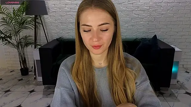 Adelyna Bird online show from 09.29.25