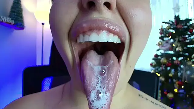 Snapshot of lisbet21x chatting on 12.09.24 lisbet21x online show from 12.09.24