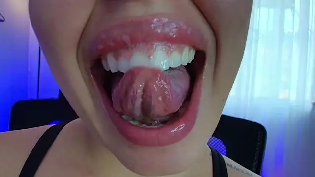 Snapshot of lisbet21x chatting on 01.23.25 lisbet21x online show from 01.23.25