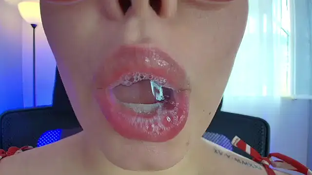 Snapshot of lisbet21x chatting on 02.07.25 lisbet21x online show from 02.07.25