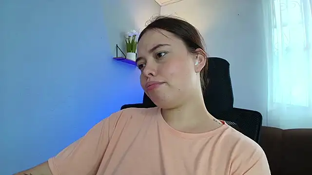 Snapshot of lisbet21x chatting on 03.08.25 lisbet21x online show from 03.08.25