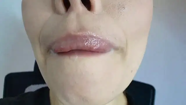 Snapshot of lisbet21x chatting on 10.24.25 lisbet21x online show from 10.24.25