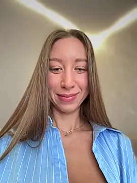 Snapshot of EvaCatt chatting on 02.02.26 EvaCatt online show from 02.02.26