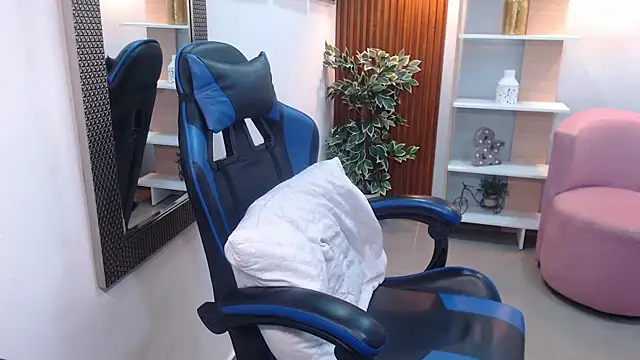 Kenya--Buhle online show from 09.20.25