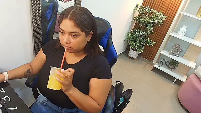 Kenya--Buhle online show from 10.02.25