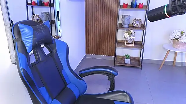 Snapshot of Kenya--Buhle chatting on 01.17.26 Kenya--Buhle online show from 01.17.26