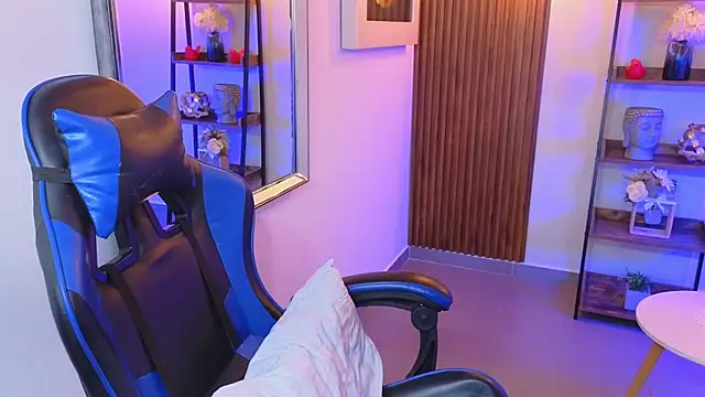 Snapshot of Kenya--Buhle chatting on 02.06.26 Kenya--Buhle online show from 02.06.26