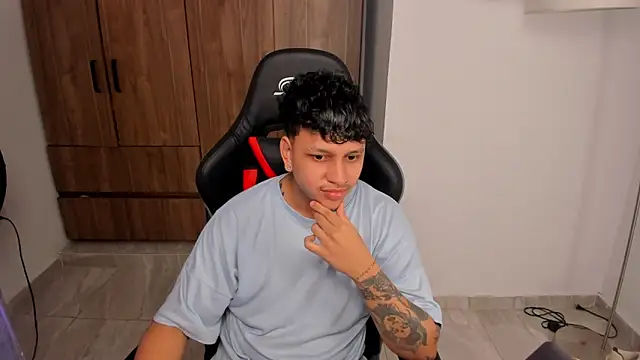 Jake simons online show from 10.10.25