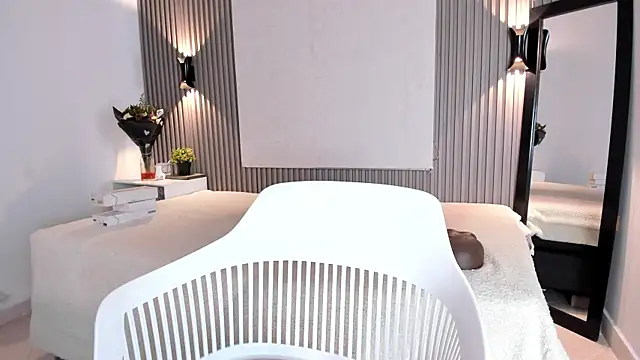 Zafiiraa online show from 10.30.25