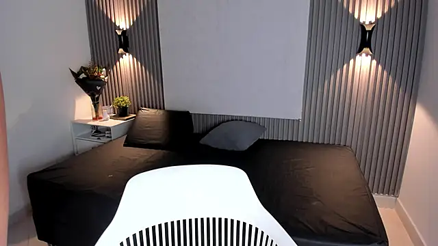 Zafiiraa online show from 11.03.25