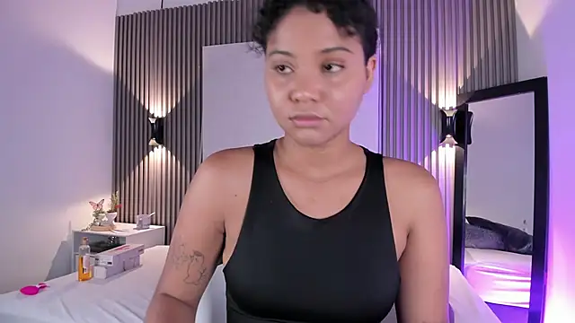 Snapshot of Zafiiraa chatting on 02.21.26 Zafiiraa online show from 02.21.26