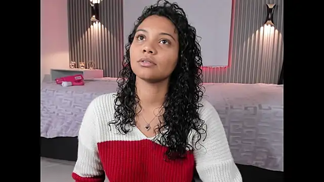 Snapshot of Zafiiraa chatting on 06.05.26 Zafiiraa online show from 06.05.26