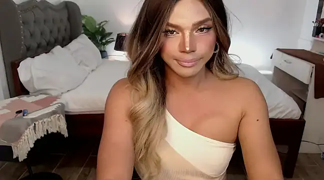 liaa lurrecams online show from 01.20.25