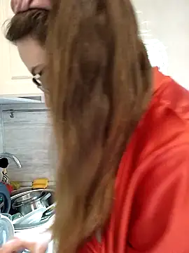 DienkaGreen online show from 12.14.25