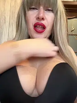 Snapshot of Kittenforyou chatting on 02.10.26 Kittenforyou online show from 02.10.26