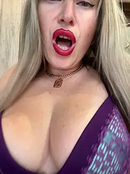 Snapshot of Kittenforyou chatting on 02.11.26 Kittenforyou online show from 02.11.26