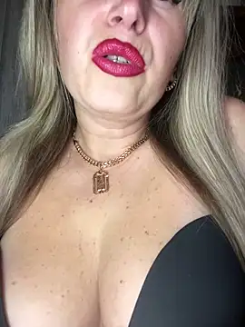 Snapshot of Kittenforyou chatting on 02.12.26 Kittenforyou online show from 02.12.26