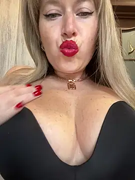 Snapshot of Kittenforyou chatting on 02.28.26 Kittenforyou online show from 02.28.26