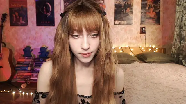 Friendly Ellie online show from 12.04.24