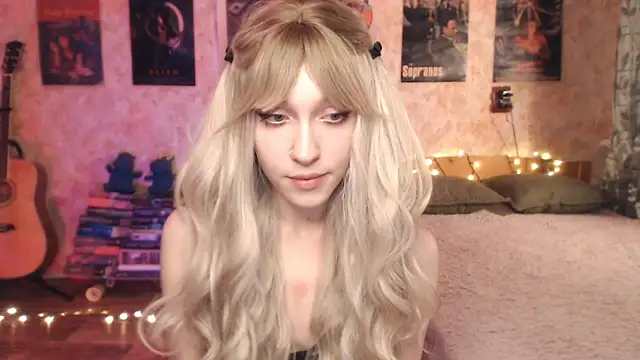 Friendly Ellie online show from 01.10.25