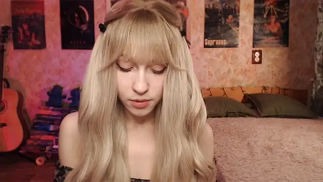 Friendly Ellie online show from 03.10.25