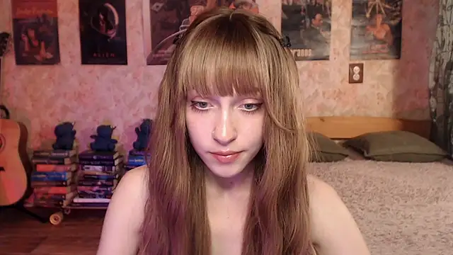 Snapshot of Friendly_Ellie chatting on 06.09.26 Friendly Ellie online show from 06.09.26