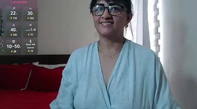 Snapshot of ISABEEL_SOFIA01 chatting on 02.07.25 ISABEEL SOFIA01 online show from 02.07.25