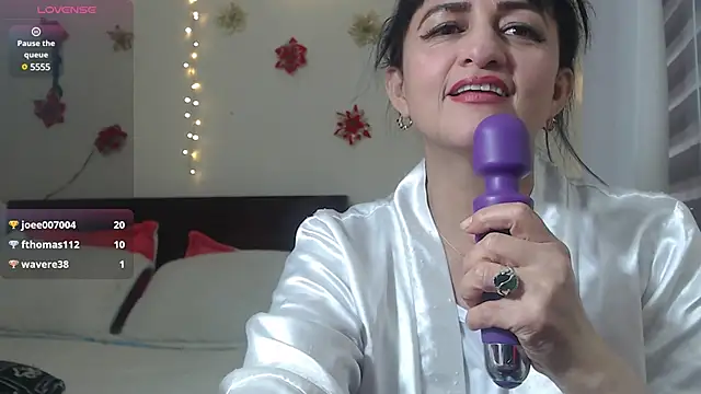 Snapshot of ISABEEL_SOFIA01 chatting on 03.19.25 ISABEEL SOFIA01 online show from 03.19.25