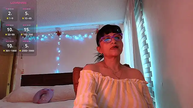 Snapshot of ISABEEL_SOFIA01 chatting on 02.27.26 ISABEEL SOFIA01 online show from 02.27.26