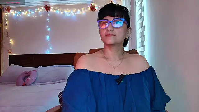 Snapshot of ISABEEL_SOFIA01 chatting on 02.28.26 ISABEEL SOFIA01 online show from 02.28.26