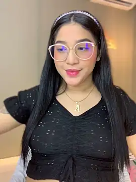 Snapshot of Amandanauty chatting on 12.14.24 Amandanauty online show from 12.14.24