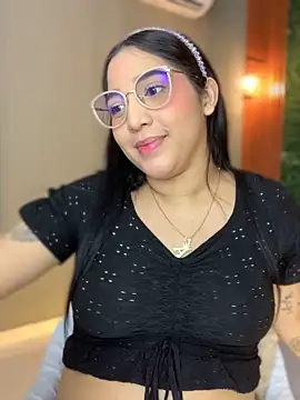 Snapshot of Amandanauty chatting on 12.15.24 Amandanauty online show from 12.15.24