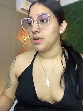 Snapshot of Amandanauty chatting on 12.16.24 Amandanauty online show from 12.16.24