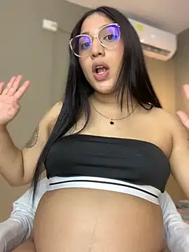 Snapshot of Amandanauty chatting on 12.25.24 Amandanauty online show from 12.25.24