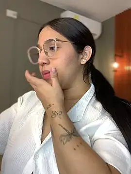 Snapshot of Amandanauty chatting on 12.27.24 Amandanauty online show from 12.27.24