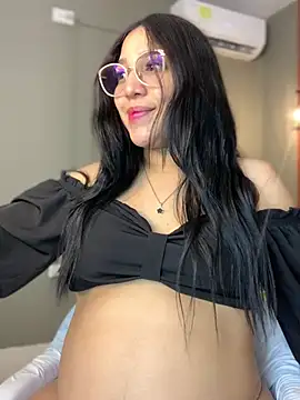 Snapshot of Amandanauty chatting on 12.31.24 Amandanauty online show from 12.31.24