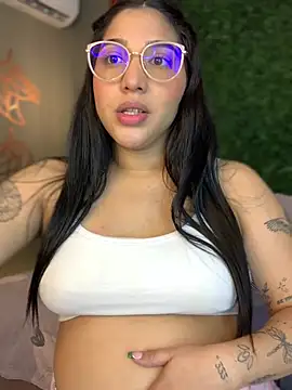 Snapshot of Amandanauty chatting on 01.14.25 Amandanauty online show from 01.14.25