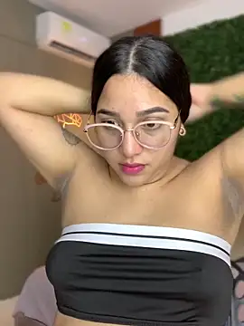 Snapshot of Amandanauty chatting on 01.16.25 Amandanauty online show from 01.16.25