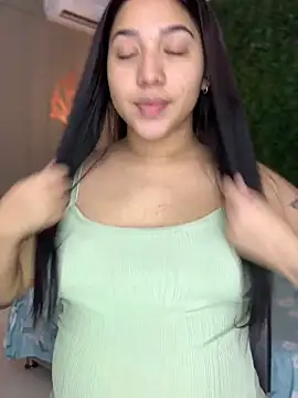 Snapshot of Amandanauty chatting on 01.28.25 Amandanauty online show from 01.28.25