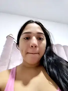 Snapshot of Amandanauty chatting on 02.14.25 Amandanauty online show from 02.14.25