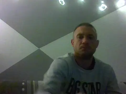 Snapshot of aroj95 chatting on 04.22.26 aroj95 online show from 04.22.26
